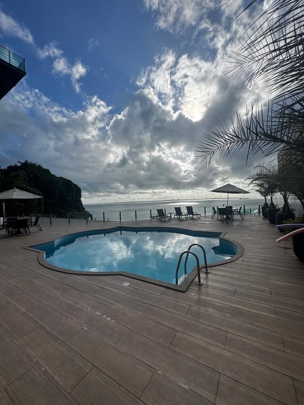 APARTAMENTO 4 QUARTOS  3 SUÍTES  VARANDA 3 GARAGENS PISCINA ACADEMIA À VENDA NA VITÓRIA! Avenida Sete de Setembro Salvador - 