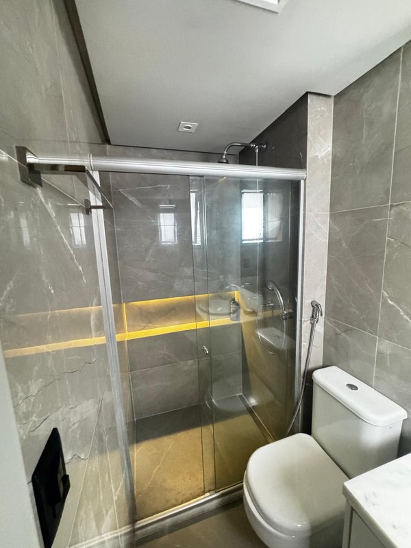 APARTAMENTO 4 QUARTOS  3 SUÍTES  VARANDA 3 GARAGENS PISCINA ACADEMIA À VENDA NA VITÓRIA! Avenida Sete de Setembro Salvador - 