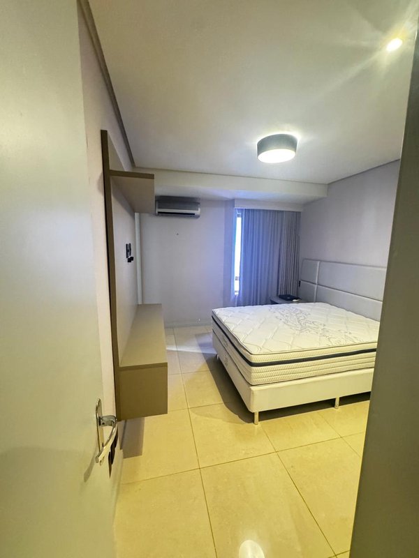 APARTAMENTO 4 QUARTOS  3 SUÍTES  VARANDA 3 GARAGENS PISCINA ACADEMIA À VENDA NA VITÓRIA! Avenida Sete de Setembro Salvador - 