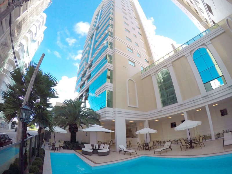 Apartamento completo com lazer, conforto e segurança em empreendimento de alto padrão Rua 294 Itapema - 