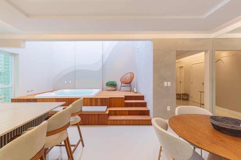 Apartamento completo com lazer, conforto e segurança em empreendimento de alto padrão Rua 294 Itapema - 