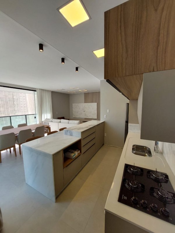 Apartamento decorado com 3 suítes e lazer completo no rooftop em ótima localização Rua 244 Itapema - 