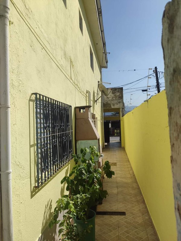 🏡 Casa à Venda – Balneário Japurá | Praia Grande/SP Rua Inglês de Souza Praia Grande - 