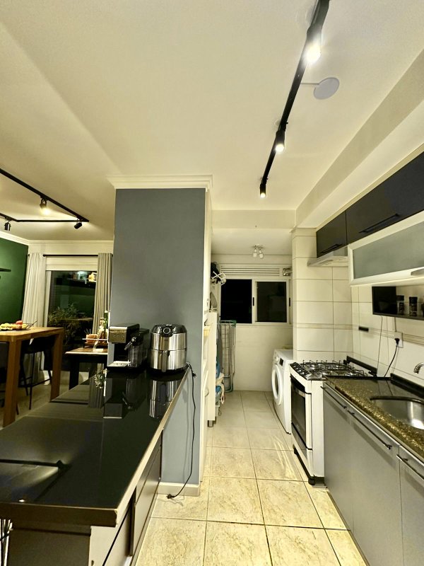 R$ 590.000 - CHARMOSO APARTAMENTO - 52M2 - 1 DORM - SACADA - 1 VAGA Rua Carlos Trein Filho Porto Alegre - 