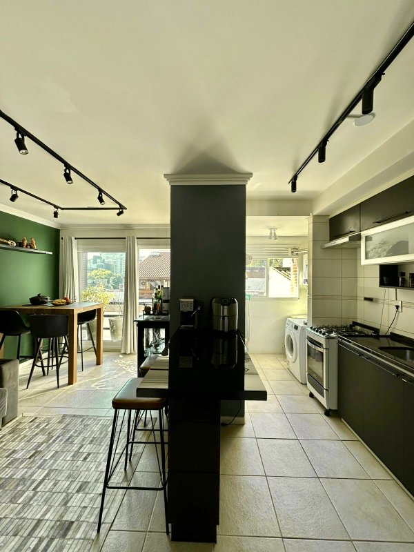 R$ 590.000 - CHARMOSO APARTAMENTO - 52M2 - 1 DORM - SACADA - 1 VAGA Rua Carlos Trein Filho Porto Alegre - 