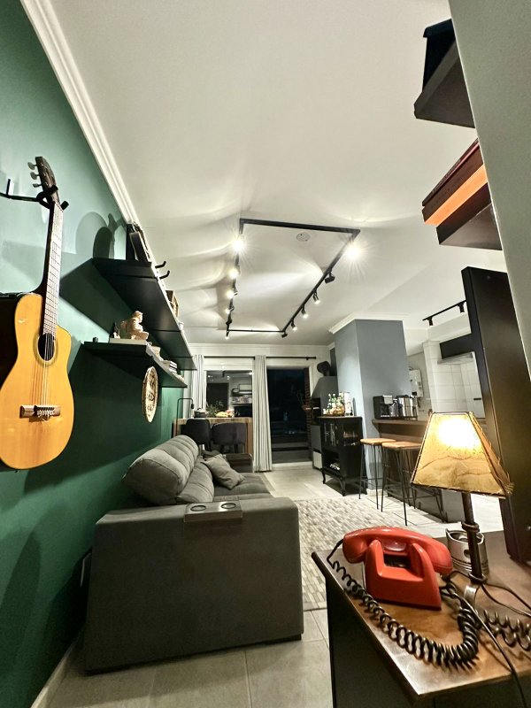 R$ 590.000 - CHARMOSO APARTAMENTO - 52M2 - 1 DORM - SACADA - 1 VAGA Rua Carlos Trein Filho Porto Alegre - 