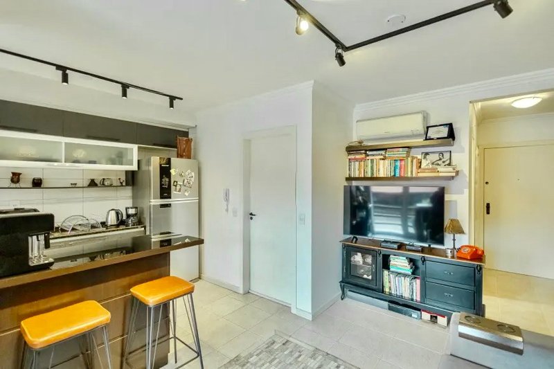 R$ 590.000 - CHARMOSO APARTAMENTO - 52M2 - 1 DORM - SACADA - 1 VAGA Rua Carlos Trein Filho Porto Alegre - 