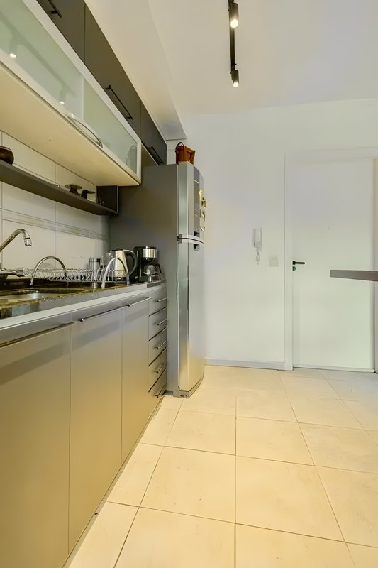 R$ 590.000 - CHARMOSO APARTAMENTO - 52M2 - 1 DORM - SACADA - 1 VAGA Rua Carlos Trein Filho Porto Alegre - 