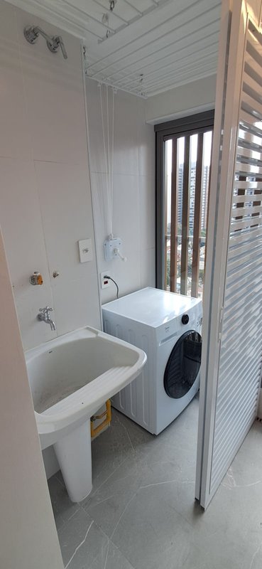 ALUGA-SE LINDO APARTAMENTO NOVÍSSIMO MOBILIADO EM EXCELENTE LOCALIZAÇÃO Rua Minerva São Paulo - 