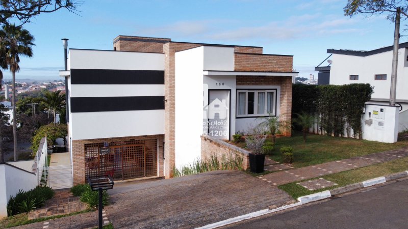 🏡 Casa de Alto Padrão no Condomínio Bosque do Junqueira - piscina - 3 suítes - escritório  Tatuí - 