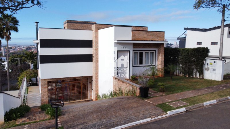 🏡 Casa de Alto Padrão no Condomínio Bosque do Junqueira - piscina - 3 suítes - escritório  Tatuí - 