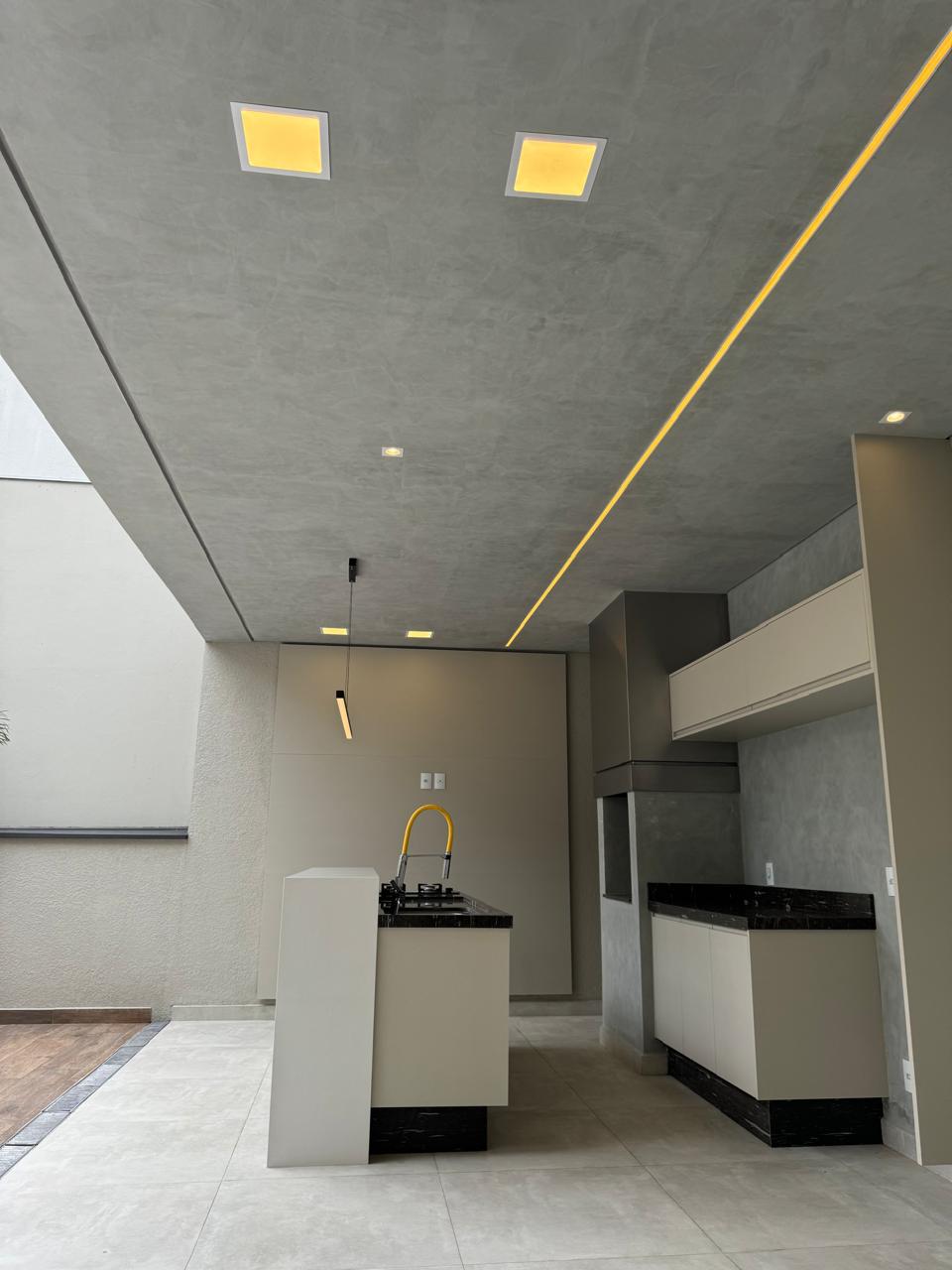 Casa com 4 dormit&oacute;rios &agrave; venda,300 m&sup2; - Condom&iacute;nio Mont Blanc - Sorocaba - SP Rua Antônio Annunciato Sorocaba - 