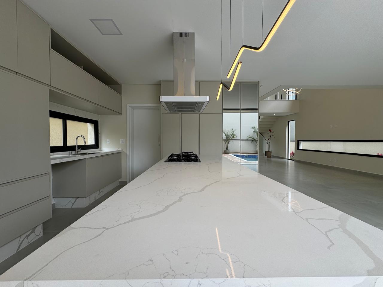 Casa com 4 dormit&oacute;rios &agrave; venda,300 m&sup2; - Condom&iacute;nio Mont Blanc - Sorocaba - SP Rua Antônio Annunciato Sorocaba - 