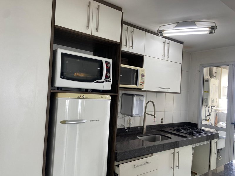 APARTAMENTO PARA LOCAÇÃO - 70m² - 3 QUARTOS - ANDAR ALTO Avenida Marquês de São Vicente São Paulo - 