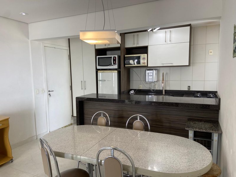 APARTAMENTO PARA LOCAÇÃO - 70m² - 3 QUARTOS - ANDAR ALTO Avenida Marquês de São Vicente São Paulo - 