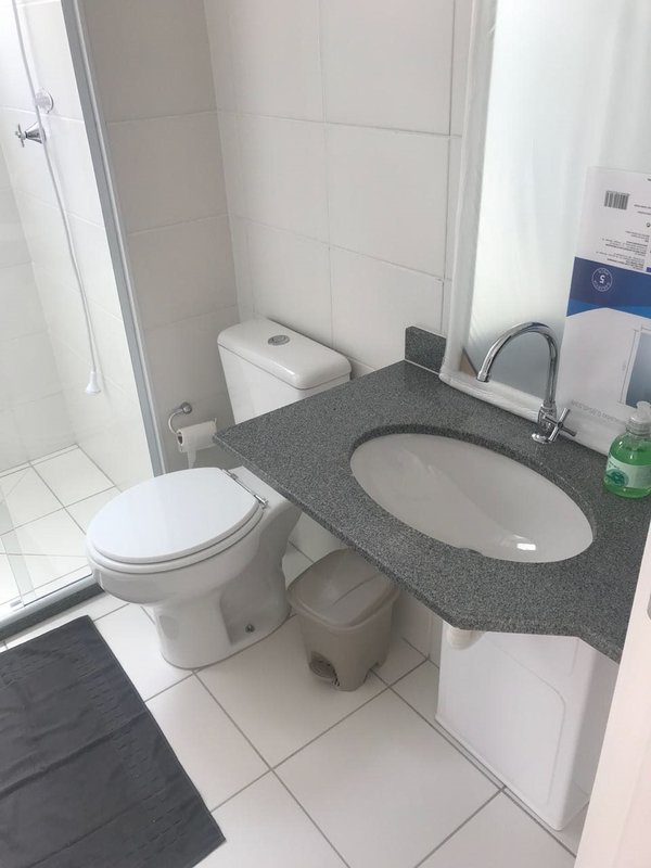 ALUGA-SE APARTAMENTO - 31M², 1 QUARTO – ANDAR ALTO Rua Torres da Barra São Paulo - 