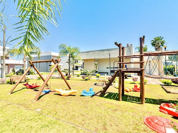 R$ 960.000 - MARAVILHOSA CASA EM CONDOMÍNIO - 200M2 - MOBILIADA - 3 DORM - SUÍTE - 3 VAGAS Rua Jorge Babot Miranda Porto Alegre - 