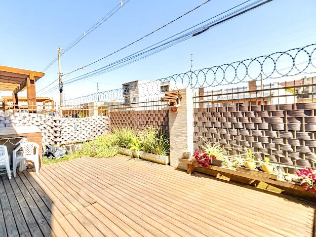 R$ 960.000 - MARAVILHOSA CASA EM CONDOMÍNIO - 200M2 - MOBILIADA - 3 DORM - SUÍTE - 3 VAGAS Rua Jorge Babot Miranda Porto Alegre - 