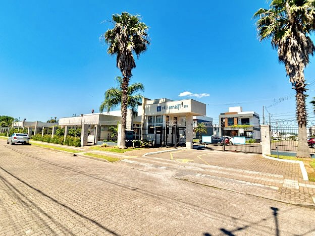 R$ 960.000 - MARAVILHOSA CASA EM CONDOMÍNIO - 200M2 - MOBILIADA - 3 DORM - SUÍTE - 3 VAGAS Rua Jorge Babot Miranda Porto Alegre - 