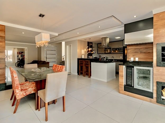 R$ 960.000 - MARAVILHOSA CASA EM CONDOMÍNIO - 200M2 - MOBILIADA - 3 DORM - SUÍTE - 3 VAGAS Rua Jorge Babot Miranda Porto Alegre - 