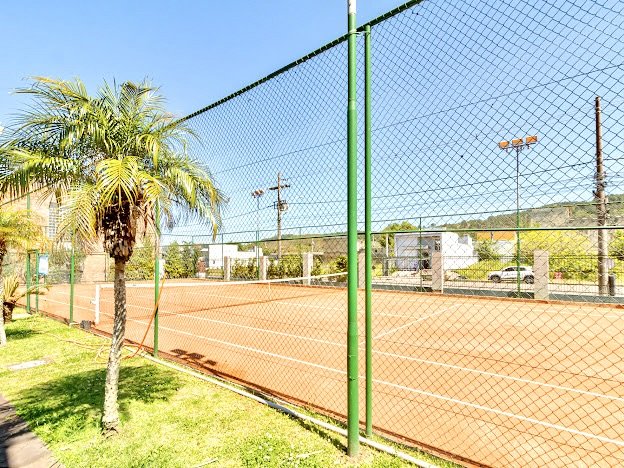 R$ 960.000 - MARAVILHOSA CASA EM CONDOMÍNIO - 200M2 - MOBILIADA - 3 DORM - SUÍTE - 3 VAGAS Rua Jorge Babot Miranda Porto Alegre - 