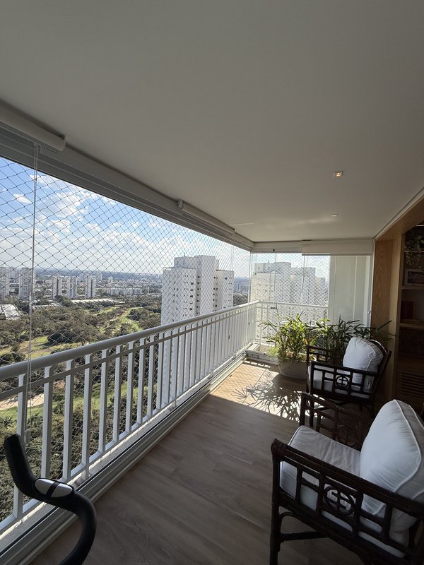 COBERTURA DUPLEX A VENDA NO IEPE GOLF 343M²  São Paulo - 