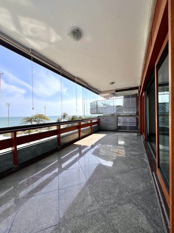 Apartamento vista mar na praia da Barra  Rio de Janeiro - 