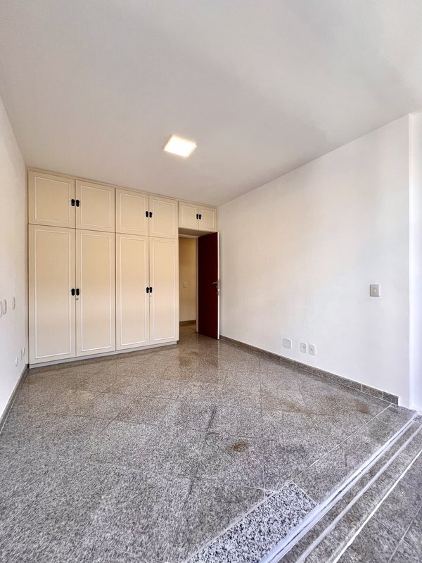 Apartamento vista mar na praia da Barra  Rio de Janeiro - 