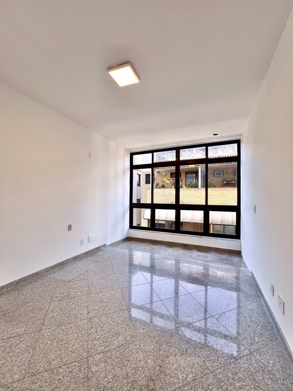 Apartamento vista mar na praia da Barra  Rio de Janeiro - 