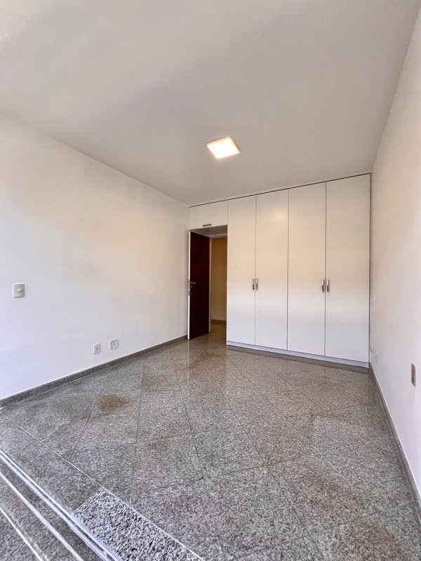 Apartamento vista mar na praia da Barra  Rio de Janeiro - 