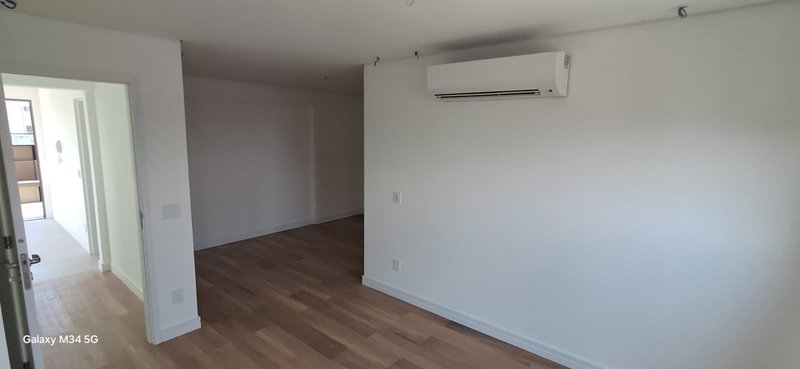 VENDE-SE COBERTURA DUPLEX - 194 M2 – PRONTA PARA MORAR – MARAVILHOSA! Rua Minerva São Paulo - 