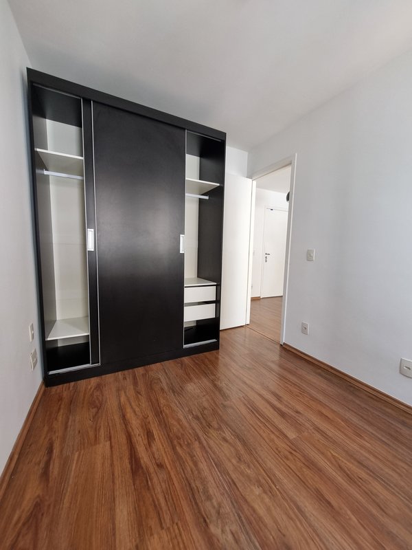 VENDE-SE APARTAMENTO - 31M², 1 QUARTO – PLANEJADOS E VENTILAÇÃO NATURAL BANHEIRO Rua Torres da Barra São Paulo - 