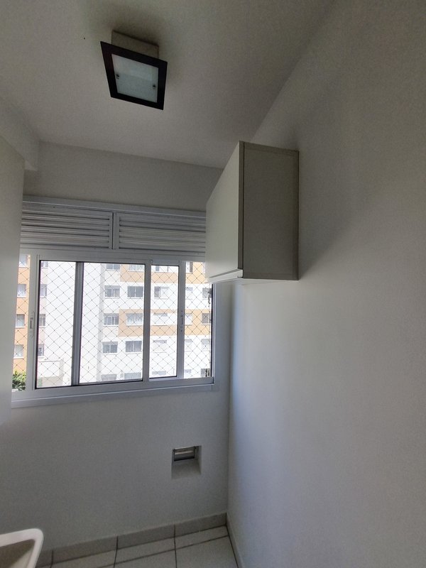 VENDE-SE APARTAMENTO - 31M², 1 QUARTO – PLANEJADOS E VENTILAÇÃO NATURAL BANHEIRO Rua Torres da Barra São Paulo - 