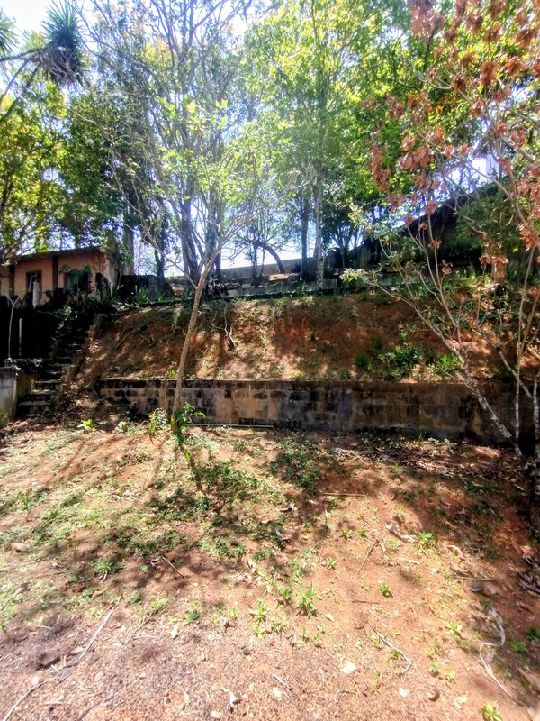 Terreno pé na água à venda no Portal de Igaratá  Igaratá - 