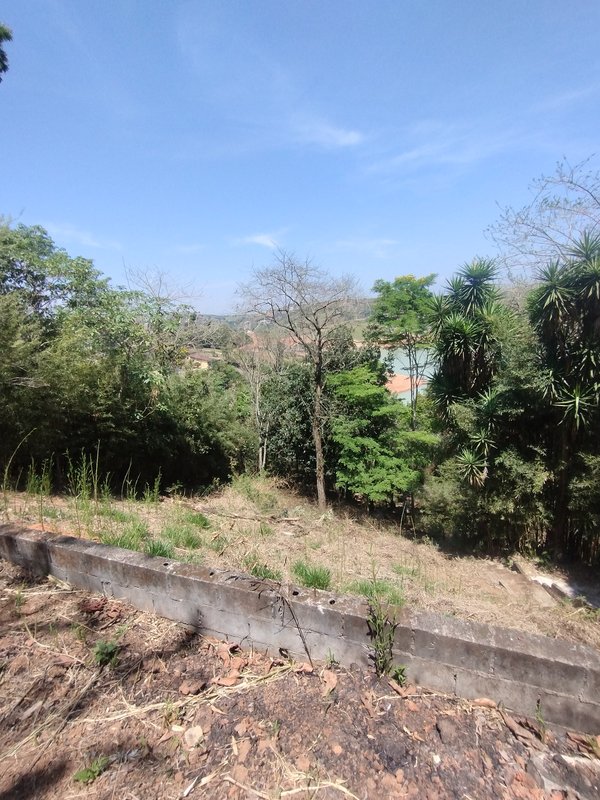 Terreno pé na água à venda no Portal de Igaratá  Igaratá - 