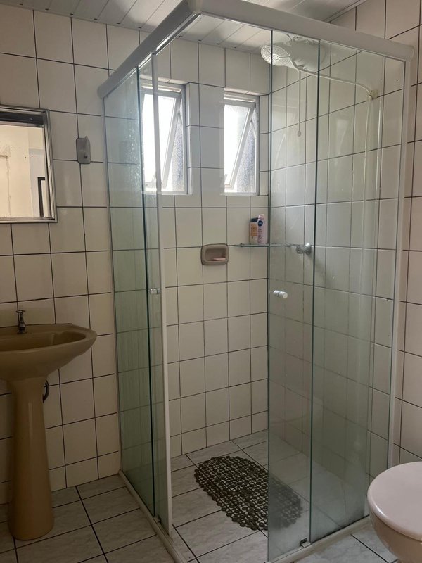 Apartamento na segunda quadra mar, localização excelente, com melhor custo de Meia Praia  Itapema - 