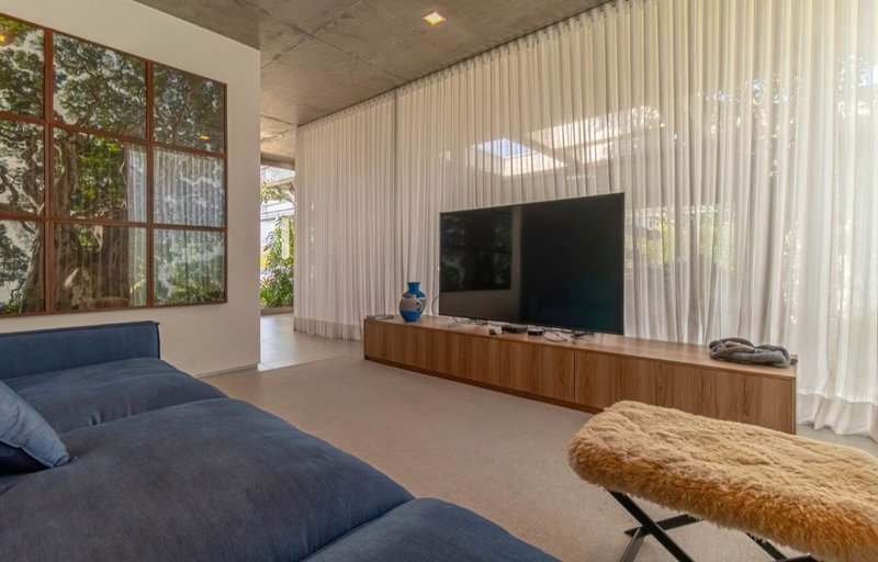GLASS HAUS À VENDA – FAZ. BOA VISTA ✨ Um ícone de arquitetura contemporânea frente ao lago Alameda dos Pínus PORTO FELIZ - 