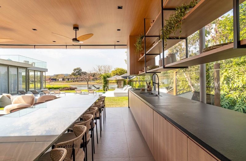 GLASS HAUS À VENDA – FAZ. BOA VISTA ✨ Um ícone de arquitetura contemporânea frente ao lago Alameda dos Pínus PORTO FELIZ - 