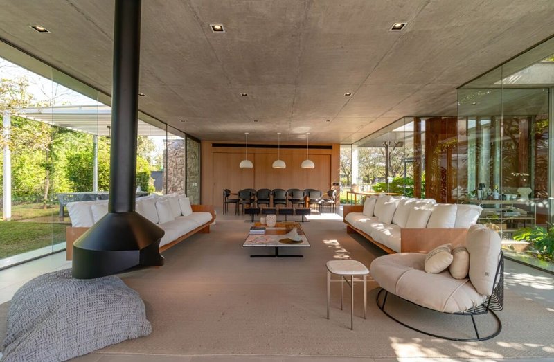 GLASS HAUS À VENDA – FAZ. BOA VISTA ✨ Um ícone de arquitetura contemporânea frente ao lago Alameda dos Pínus PORTO FELIZ - 