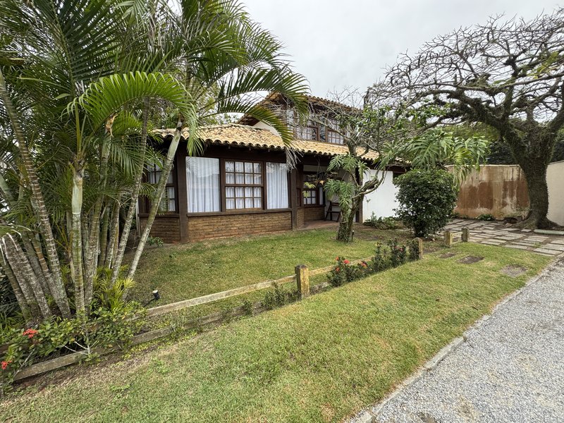 A 150 metros do paraíso: essa casa em Búzios é de outro mundo 😍🌴 Rua Guabiroba Armação dos Búzios - 