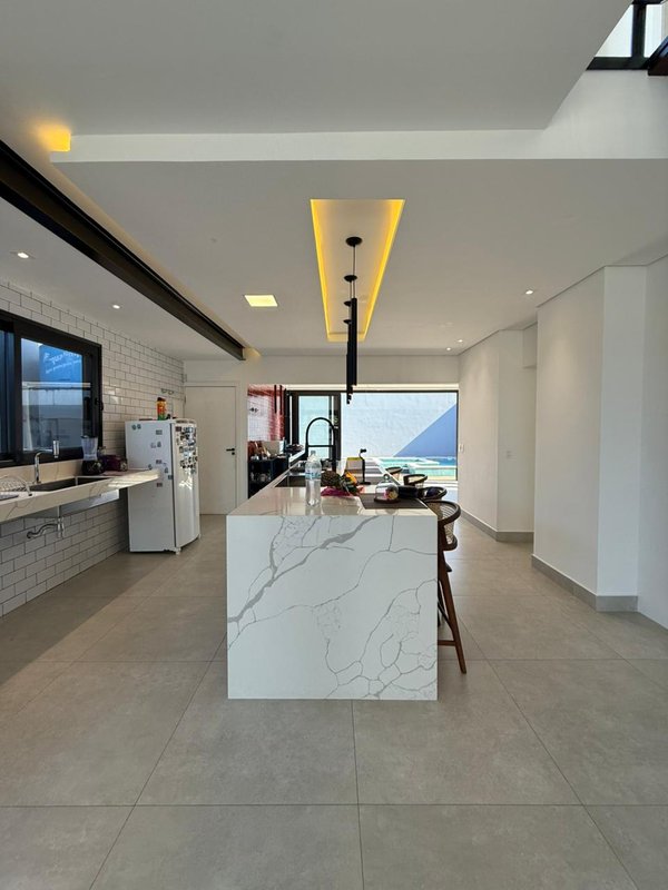 🏡 Casa moderna, sustentável e com piscina iluminada!  Caraguatatuba - 
