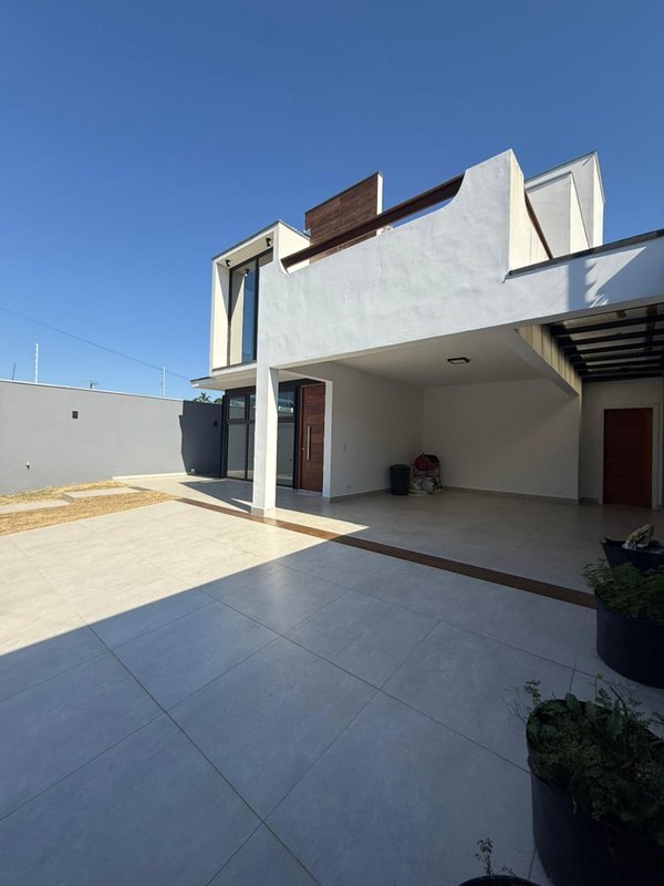 🏡 Casa moderna, sustentável e com piscina iluminada!  Caraguatatuba - 