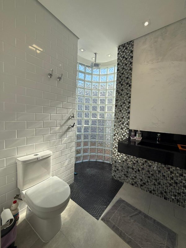 🏡 Casa moderna, sustentável e com piscina iluminada!  Caraguatatuba - 