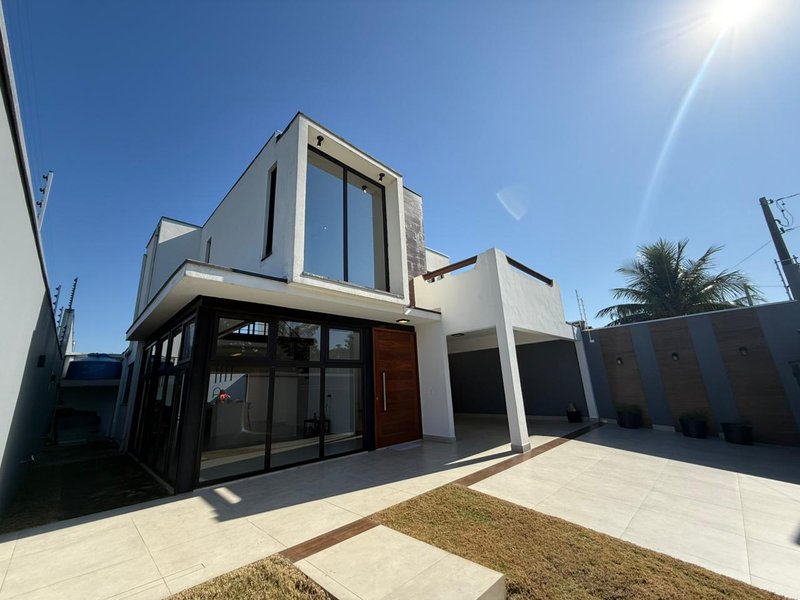 🏡 Casa moderna, sustentável e com piscina iluminada!  Caraguatatuba - 