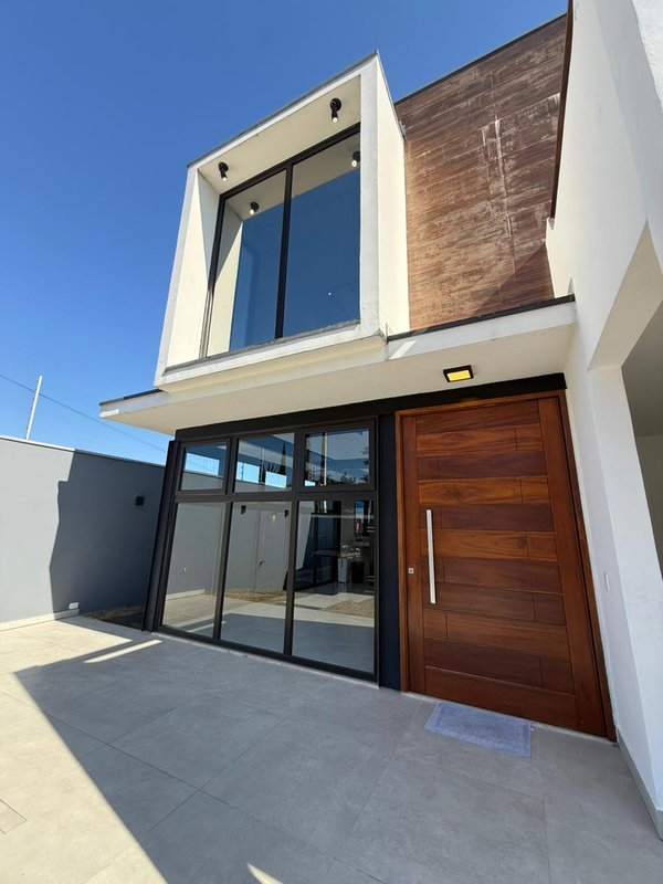 🏡 Casa moderna, sustentável e com piscina iluminada!  Caraguatatuba - 