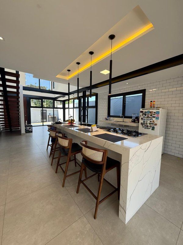🏡 Casa moderna, sustentável e com piscina iluminada!  Caraguatatuba - 