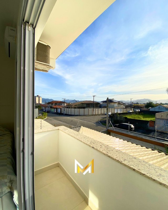 🏡 Sobrado de Alto Padrão no Jardim Britânia– Caraguatatuba/SP  Caraguatatuba - 