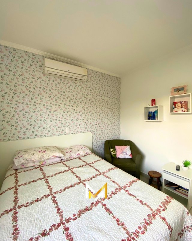 🏡 Sobrado de Alto Padrão no Jardim Britânia– Caraguatatuba/SP  Caraguatatuba - 