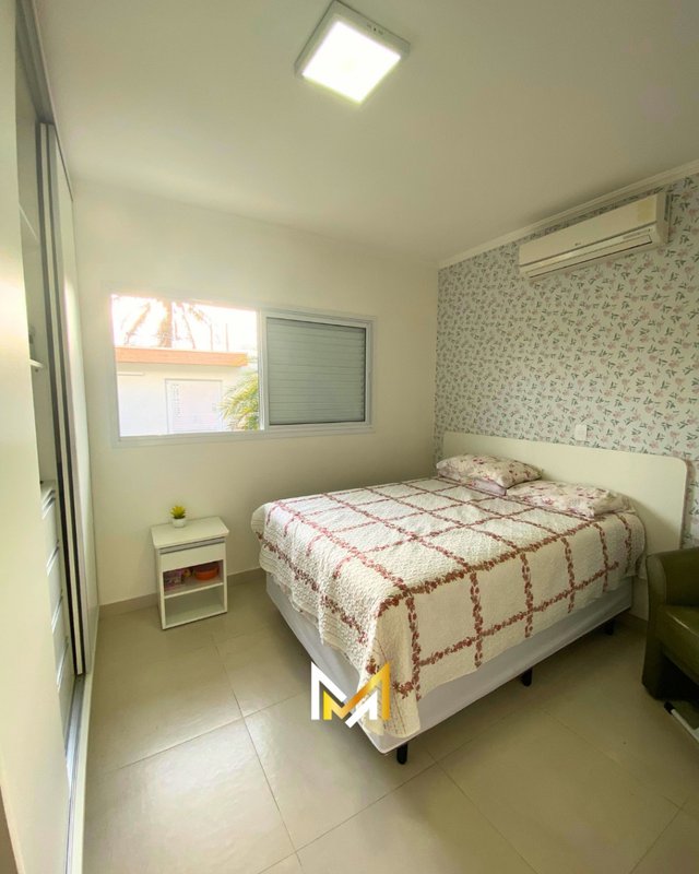 🏡 Sobrado de Alto Padrão no Jardim Britânia– Caraguatatuba/SP  Caraguatatuba - 
