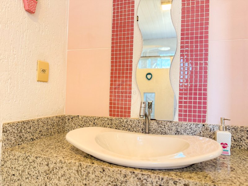 Casa aconchegante na Praia de Juquehy - VENDA E LOCAÇÃO DIÁRIA  São Sebastião - 